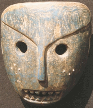 Masque Africain Fipa (TANZANIE) Matriaux - bois - pigments - Perles de verres - Hauteur 20 cm